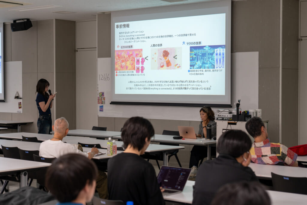 卒業制作中間発表の様子